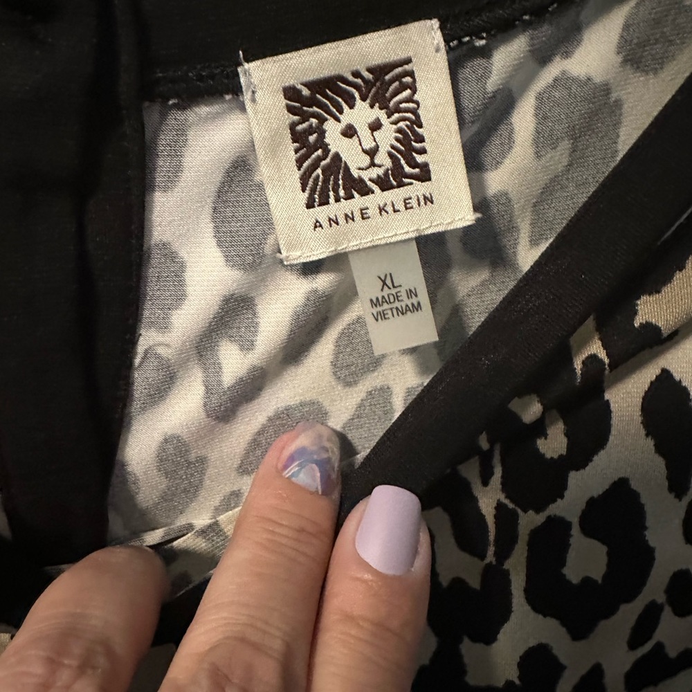 Animal print blouse - Picture 2 of 5